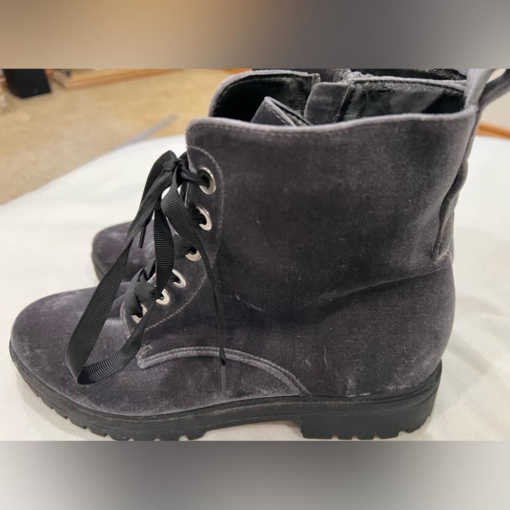 Women's Silver Gray Velvet Ankle Combat Moto Grunge Biker Goth Lace Up Boots